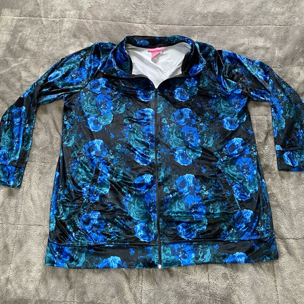 Woman Within Velour Floral Blue and Black Women's Jacket. (802)